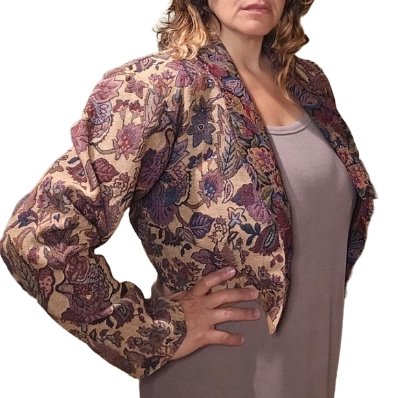 Vintage passport tapestry style cropped jacket. Large - Picture 3 of 5